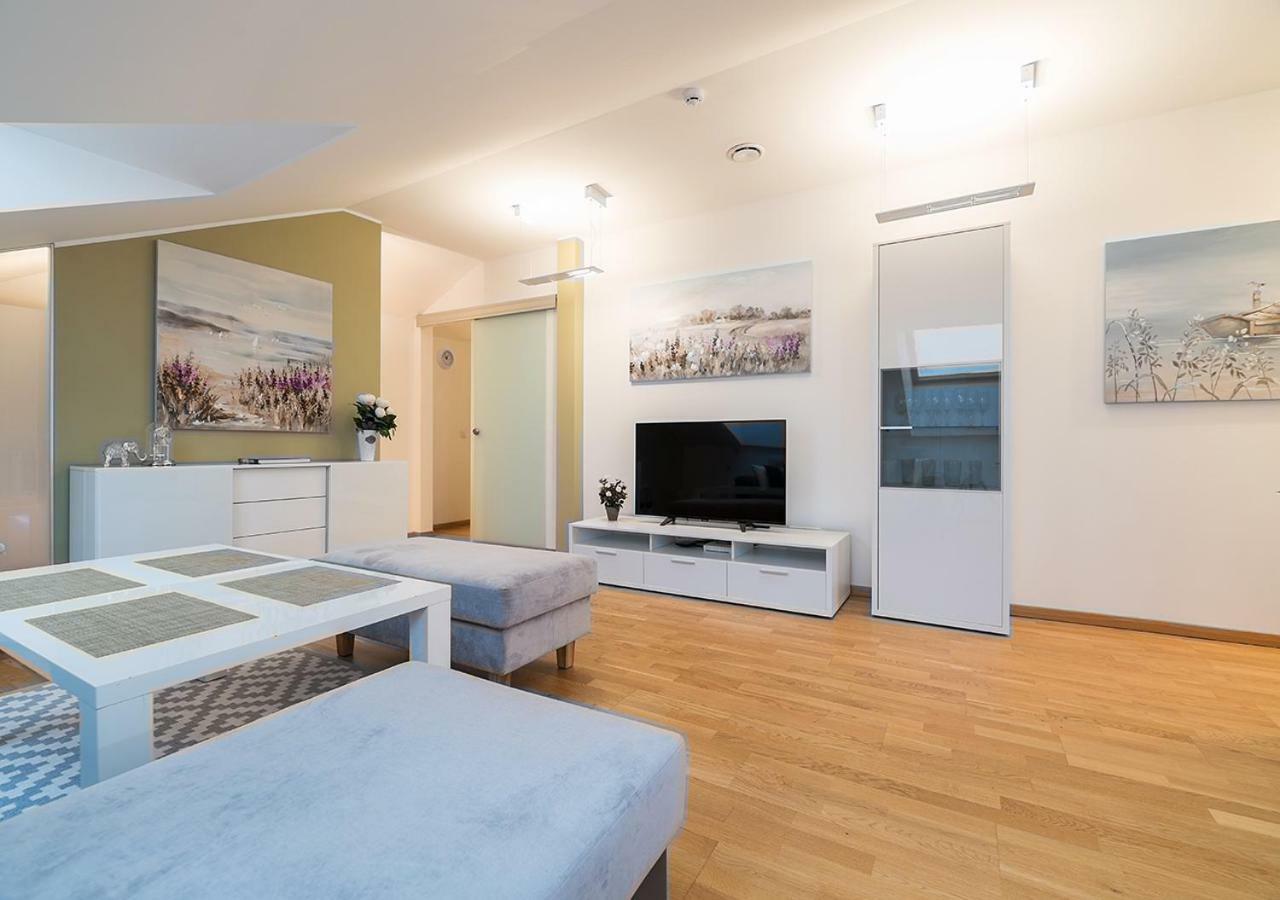 Rooftop Apartments Талин Екстериор снимка