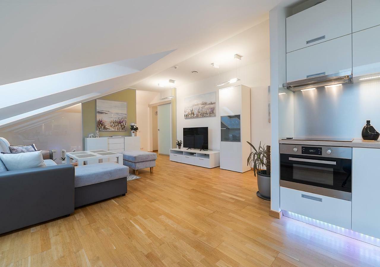 Rooftop Apartments Талин Екстериор снимка